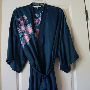 Victoria's Secret Short Robe